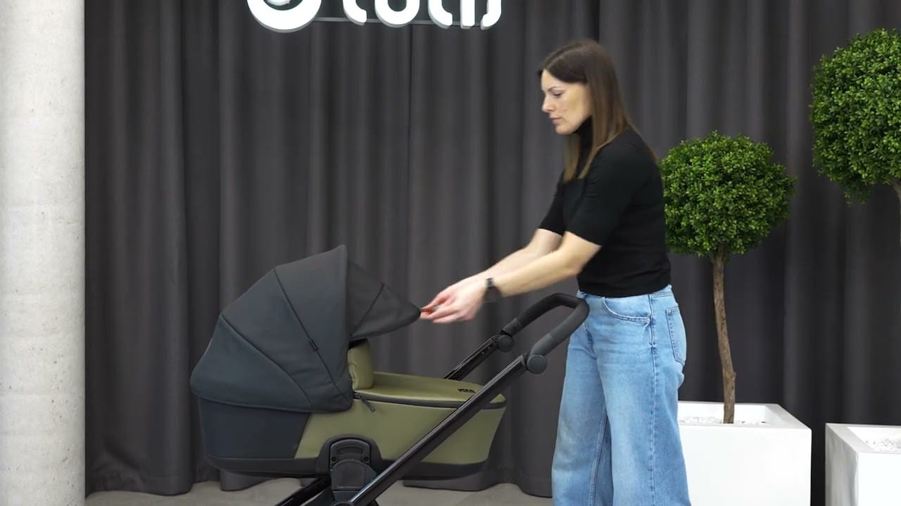 Extendable Canopy With Ventilation System