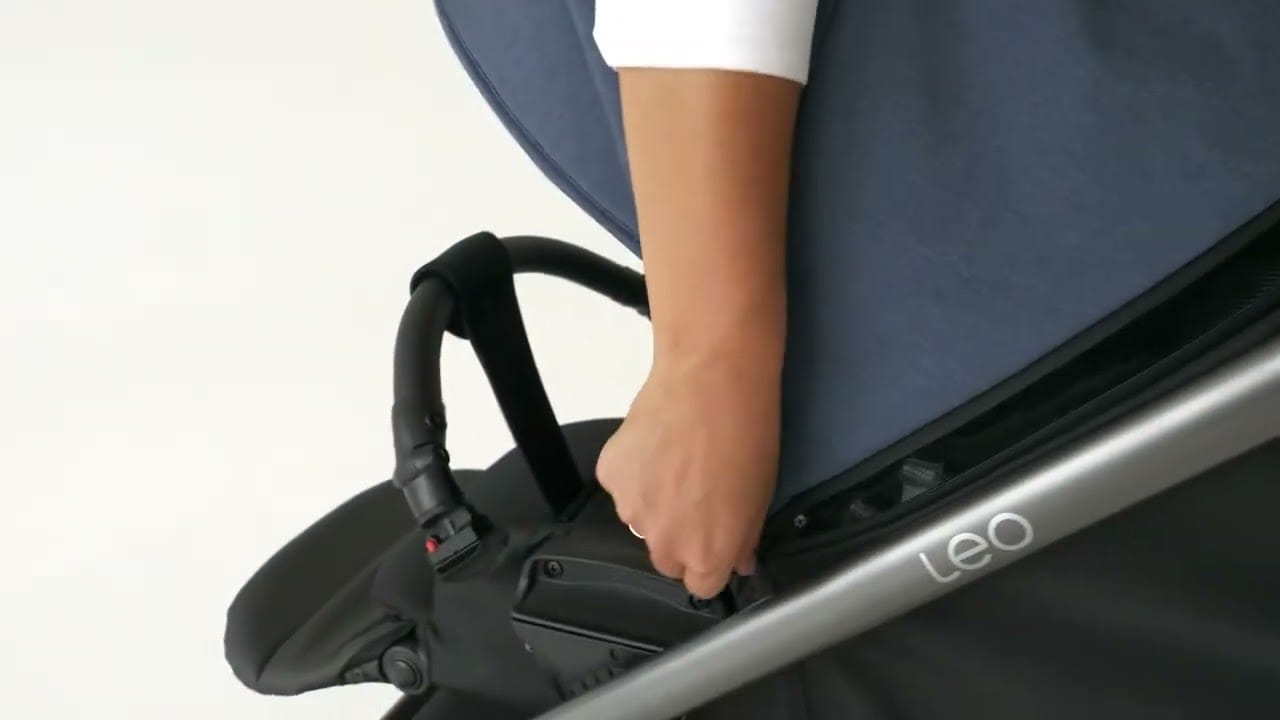 Extendable canopy with ventilation